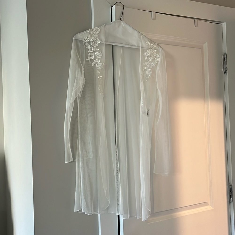 Vintage Neiman Marcus bridal robe, size S